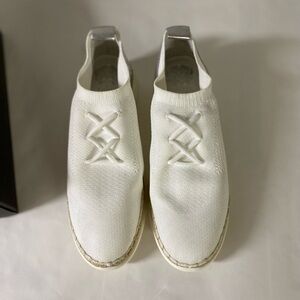Vince Camuto white size 10 sport walking shoe.